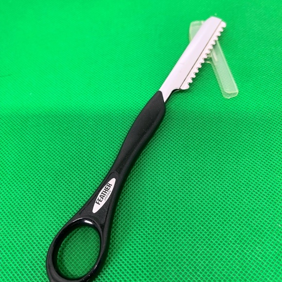Feather Styling Razor - Picture 3 of 4